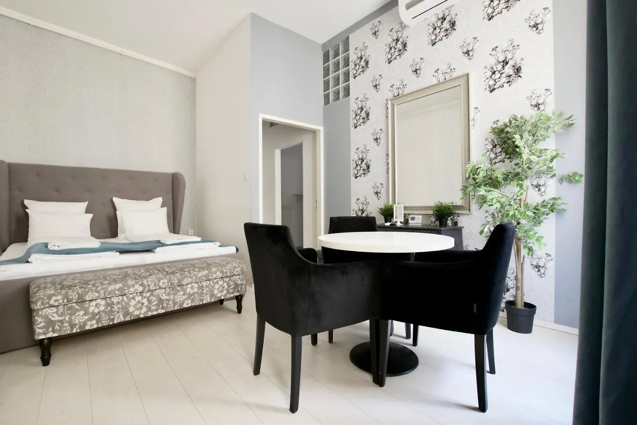 Premium Apartments By Hi5 - Astoria Square Boedapest 0*,  Hongarije
